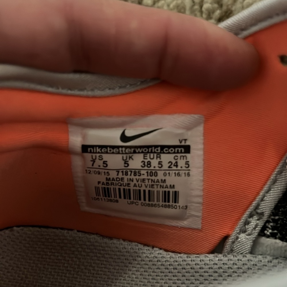 Nike free TR Flyknit size 7.5 - Picture 7 of 9
